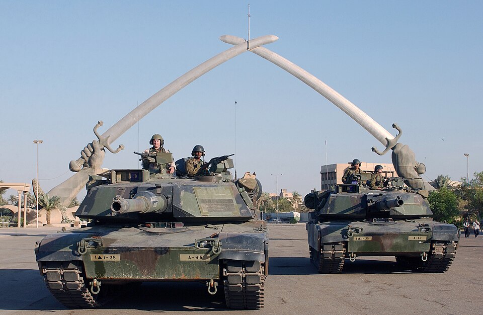 US tanks in Baghdad, 2003 · historical photograph