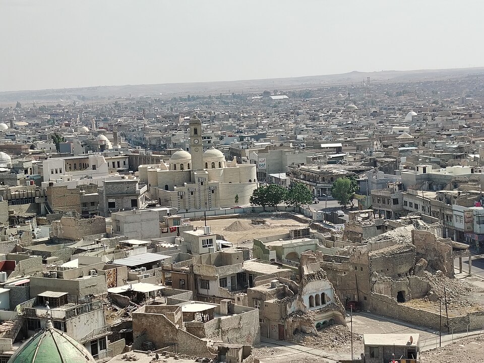 كنيسة الساعة وأزقة الموصل القديمة