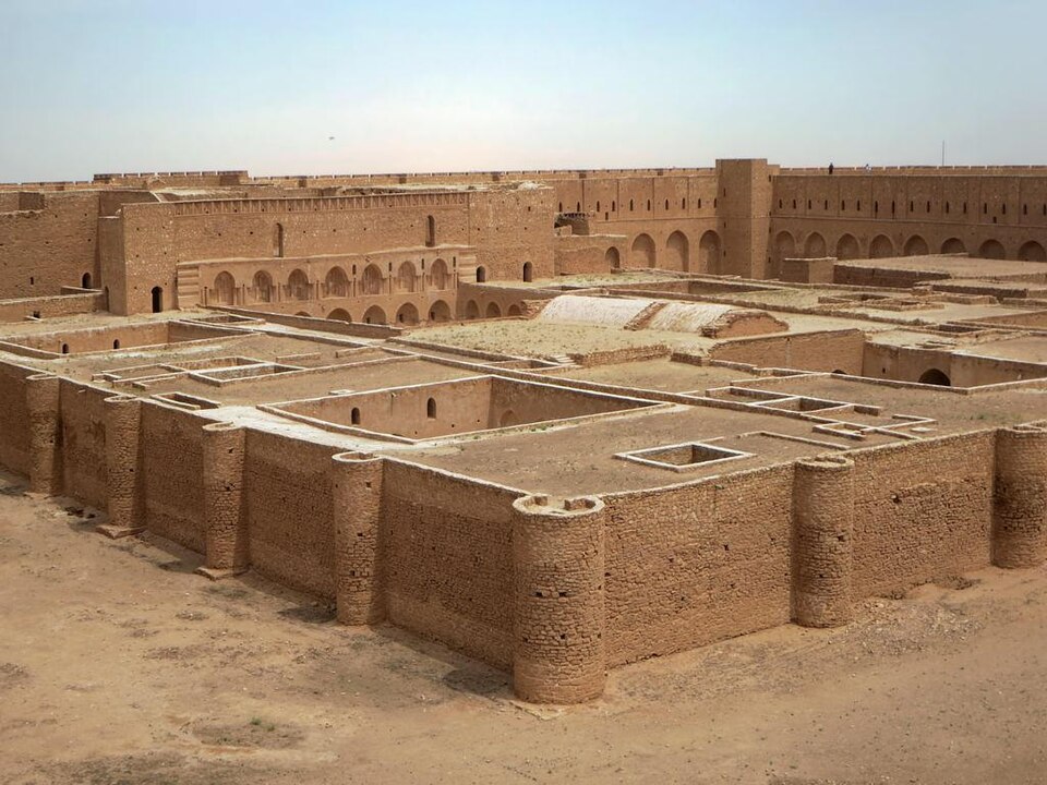 الفضاءات الداخلية في الأخيضر